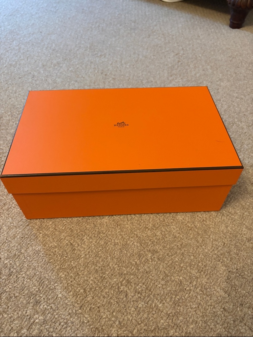 Hermes shoebox 14in x 8.5in x 5in great condition